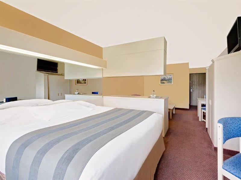 Microtel Inn & Suites By Wyndham Joplin Luaran gambar